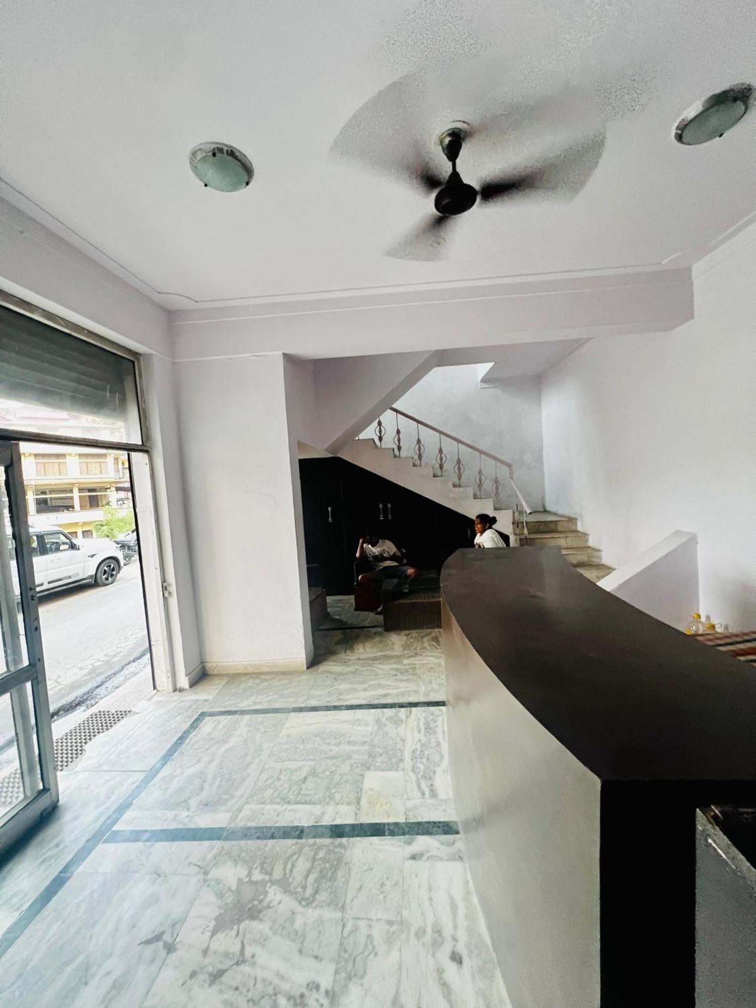 Inder Palace Barkot Exterior foto