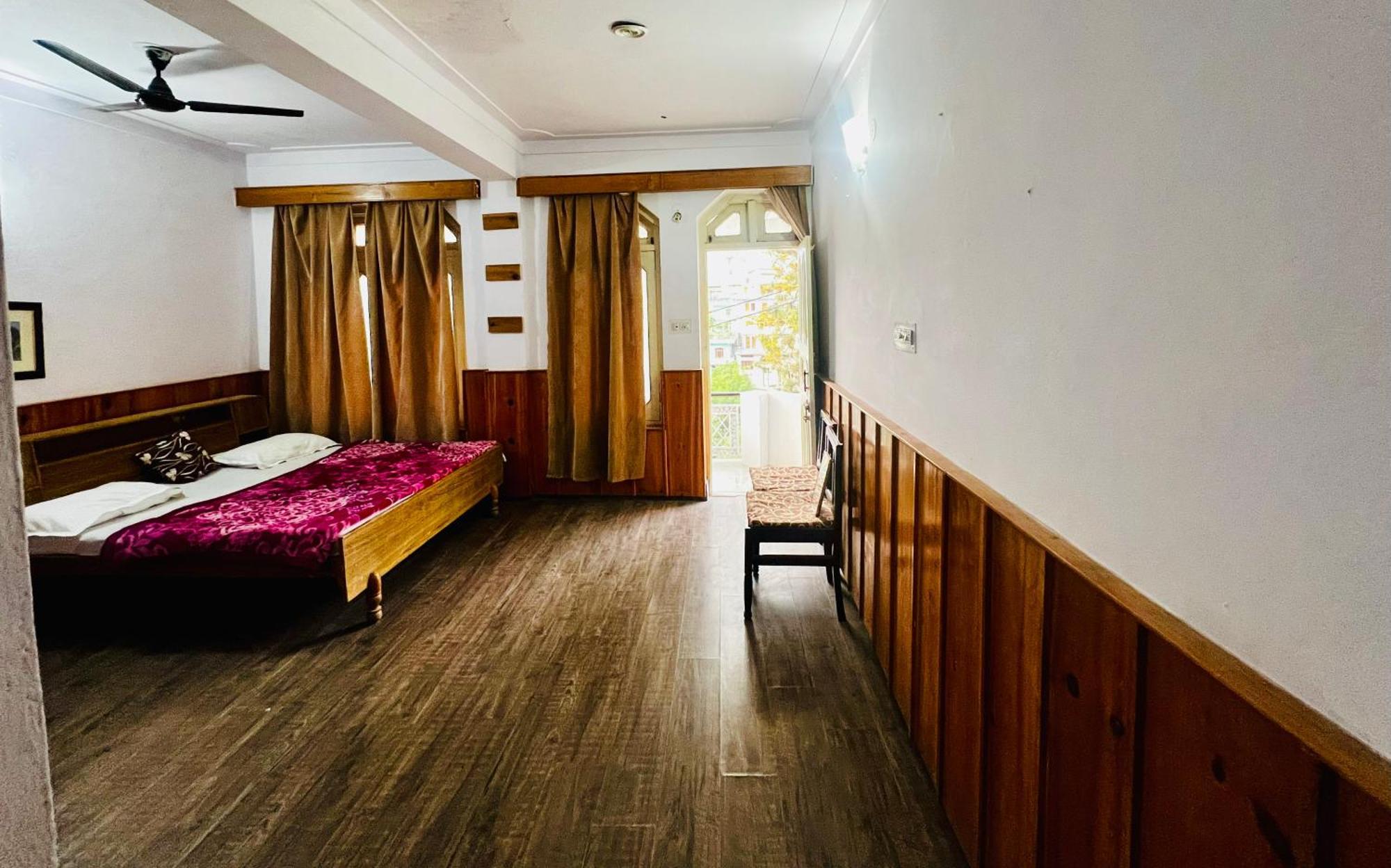 Inder Palace Barkot Exterior foto